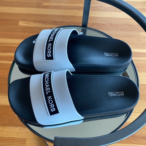 MICHAEL KORS White Demi Slide Sandals - Picture 2 of 5